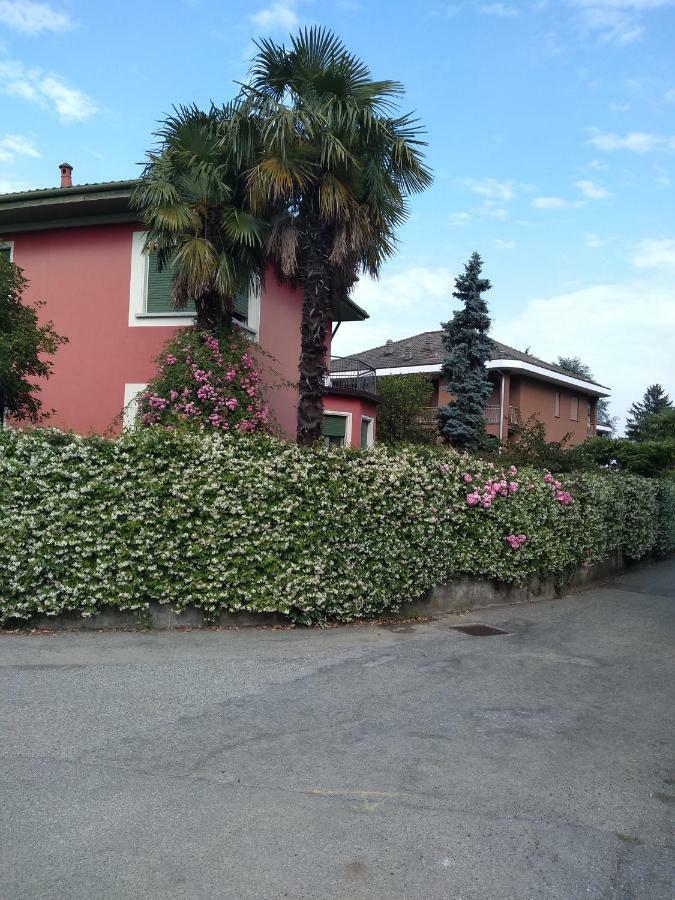 Casa Orisca Villa Lesa Exterior photo